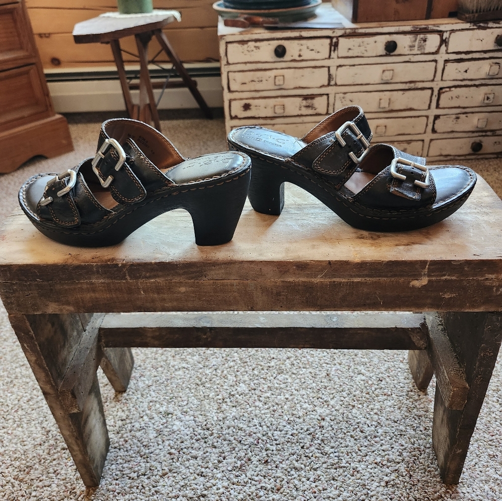 B.O.C Born Double Strap Block Heel Size 6 - image 5